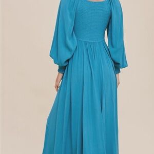 NWT in loom brand Dress long‎ sleeve S M L smocked back sweetheart beautiful